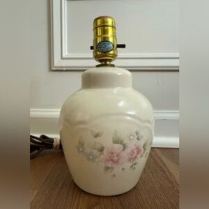 Vintage Pfaltzgraff Tea Rose ceramic table lamp